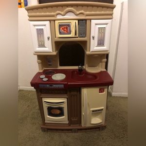 Play kitchen